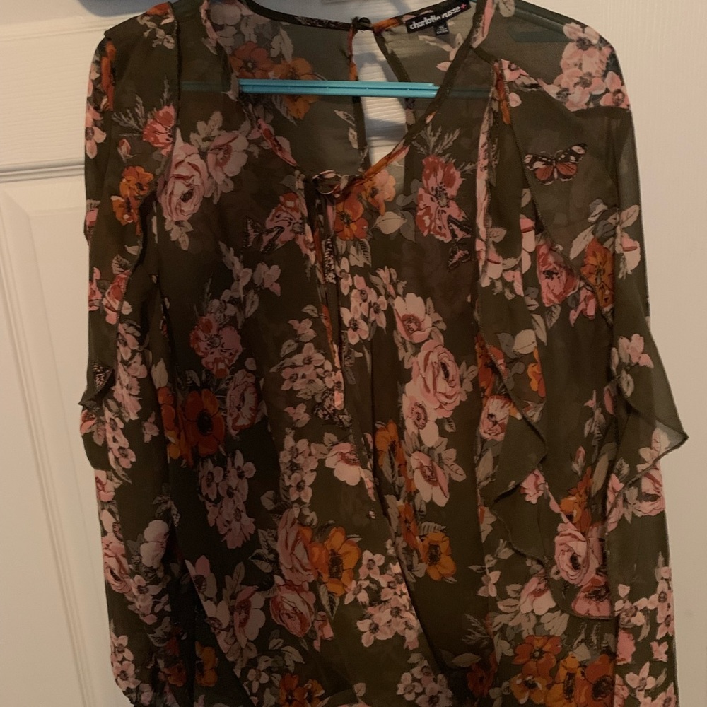 Plus floral top